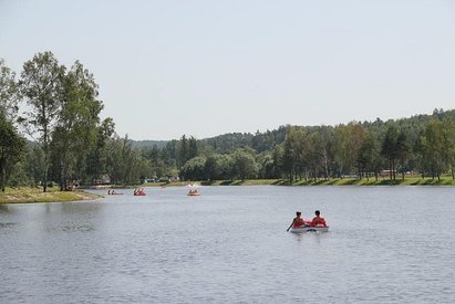 411x0 zalew lato kajaki